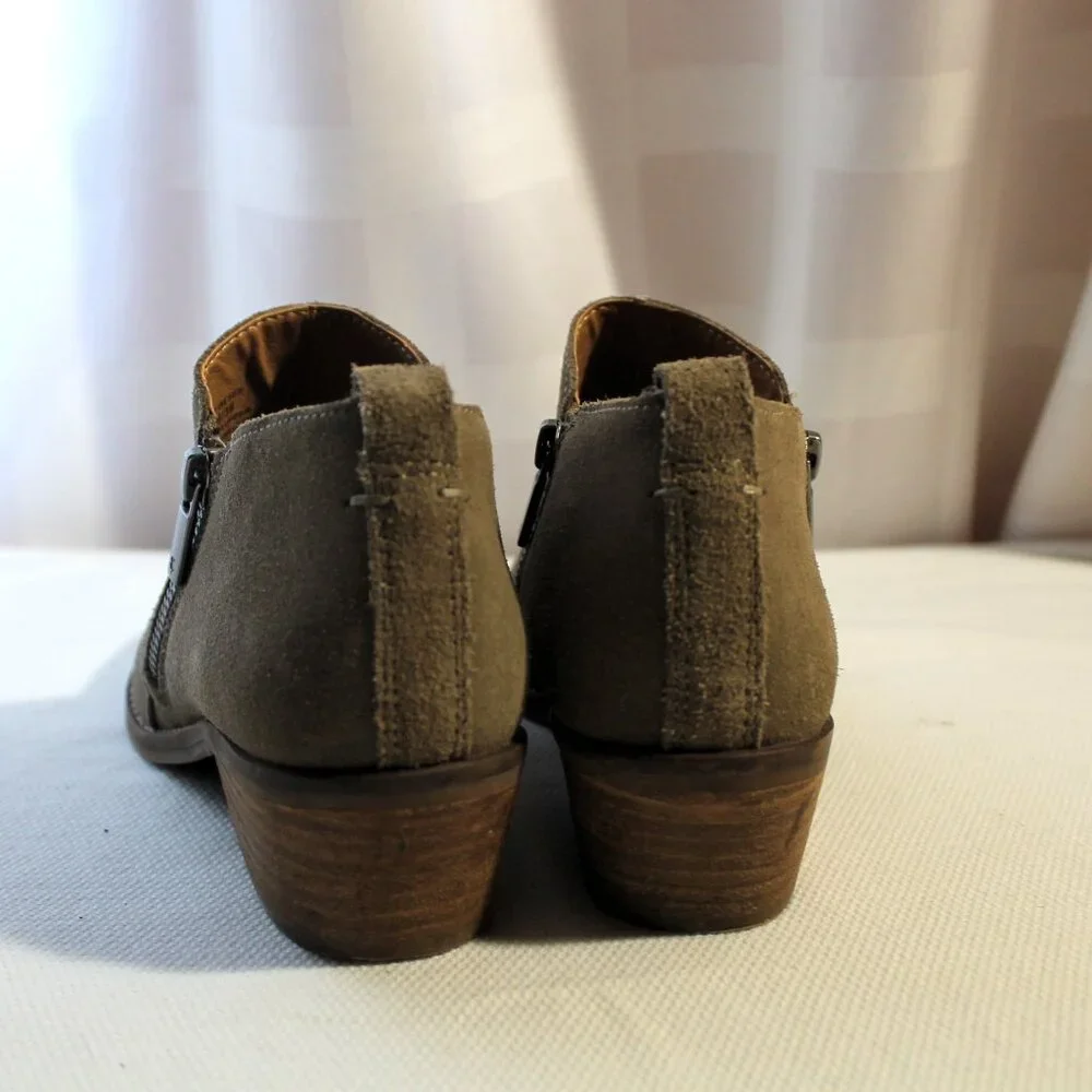 Lucky Brand Taupe Suede Ankle Boots / Booties, 1.75